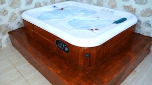 Jetted tub - Villa Turkmen by Villalarim.com (Kas)