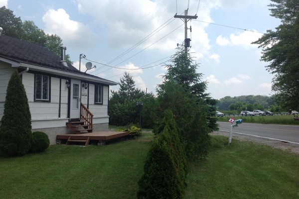 The cottage and the park proximity. Children?s playground at the park as well