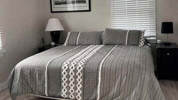 3 bedrooms, iron/ironing board, travel crib, free WiFi