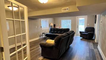 Smart TV, fireplace, offices