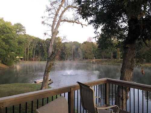 Waterfront 3-Bed Retreat | Near St. Louis & Route 66 | Feels Like Country”