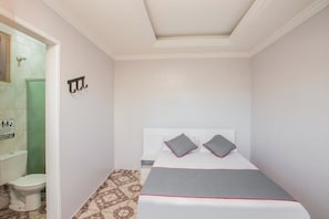 Chambre Double | 1 chambre, bureau, fer et planche Ă repasser, Wi-Fi gratuit