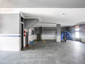 Parking gratuit, parking avec voiturier