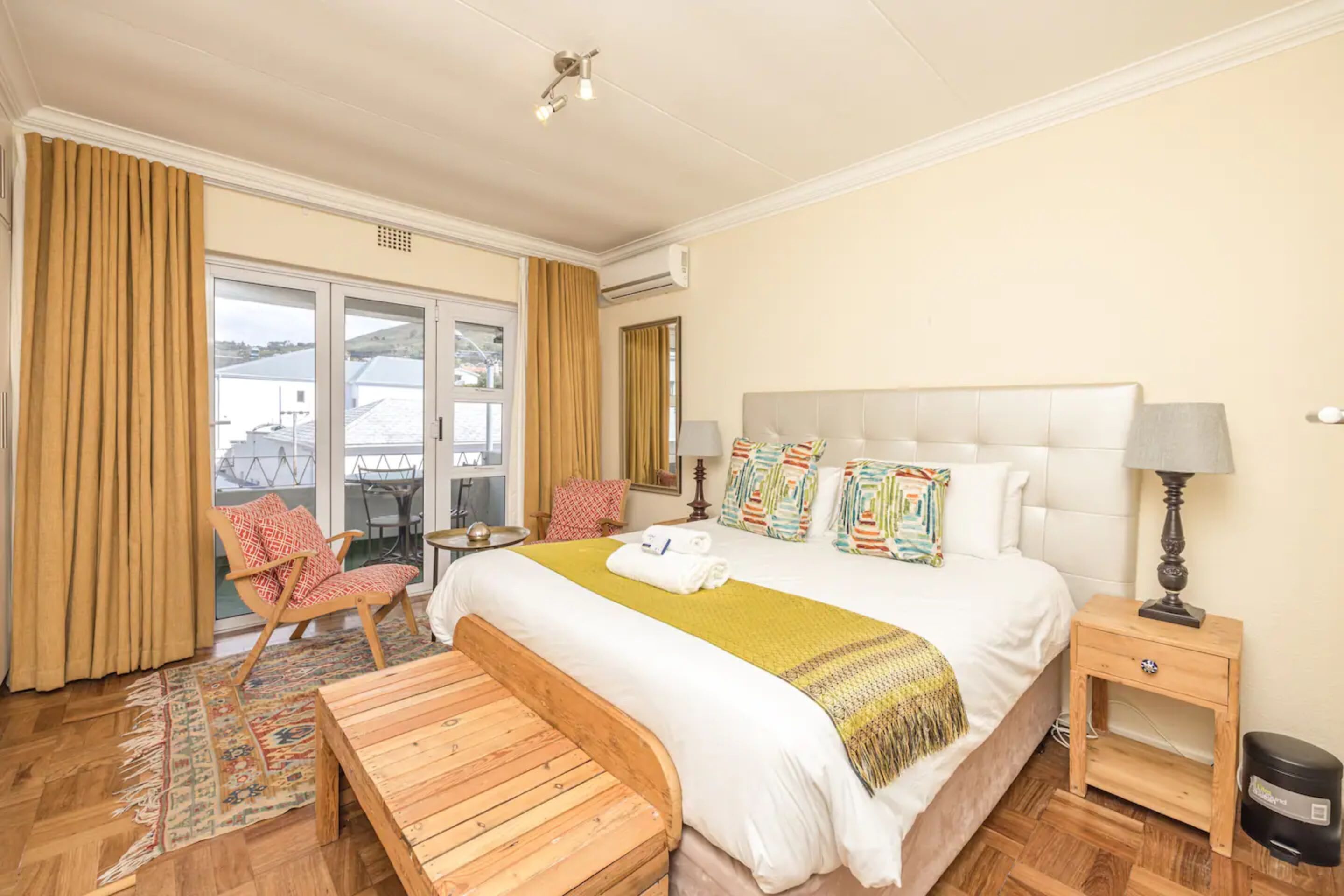 Apartment (2 Bedrooms) | 2 bedrooms, laptop workspace, iron/ironing board, free WiFi