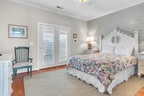 4 Schlafzimmer, Bügeleisen/Bügelbrett, Internetzugang, Bettwäsche
