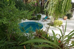 2 piscines a l'aire lliure
