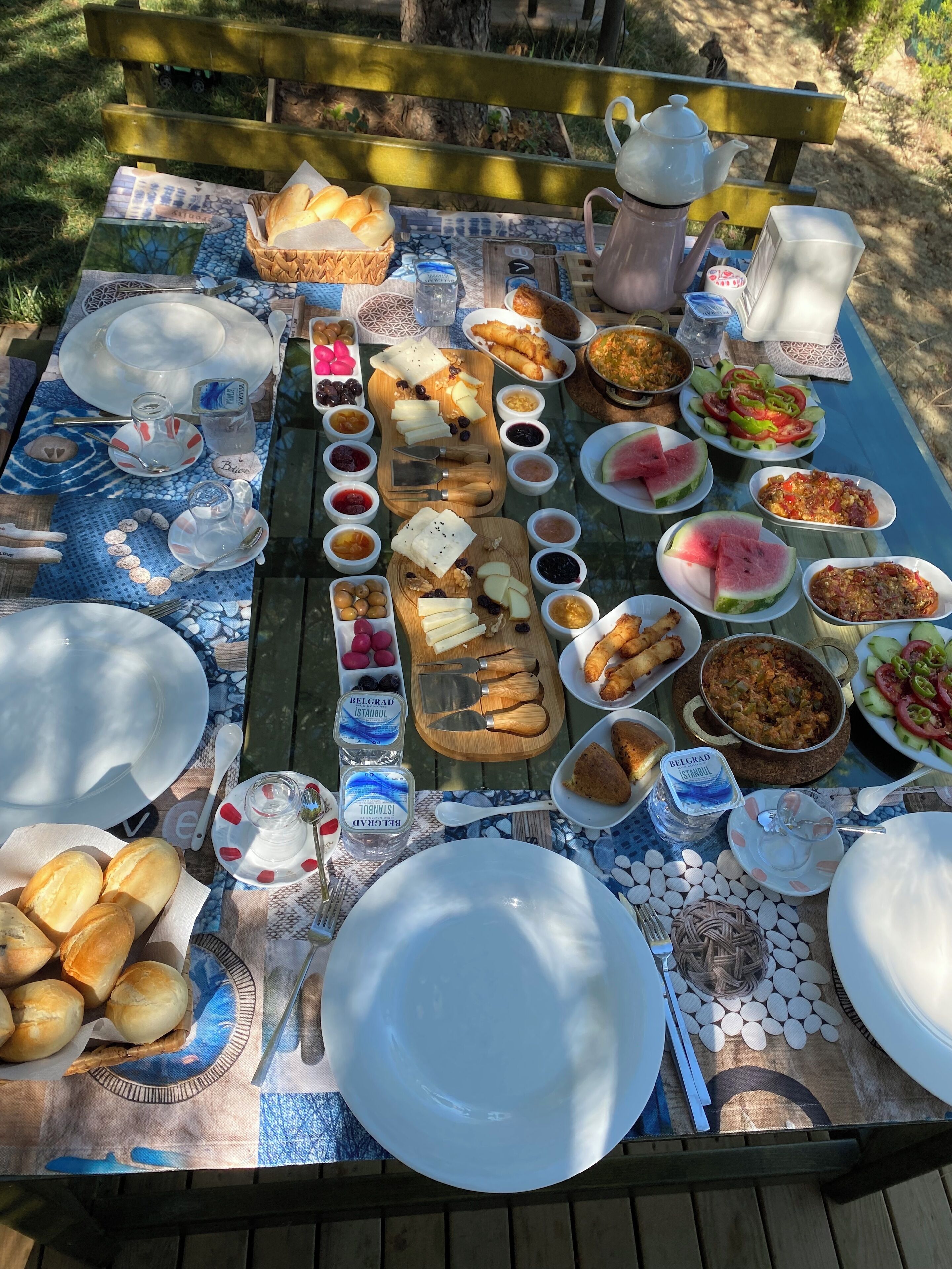 free daily cooked-to-order breakfast