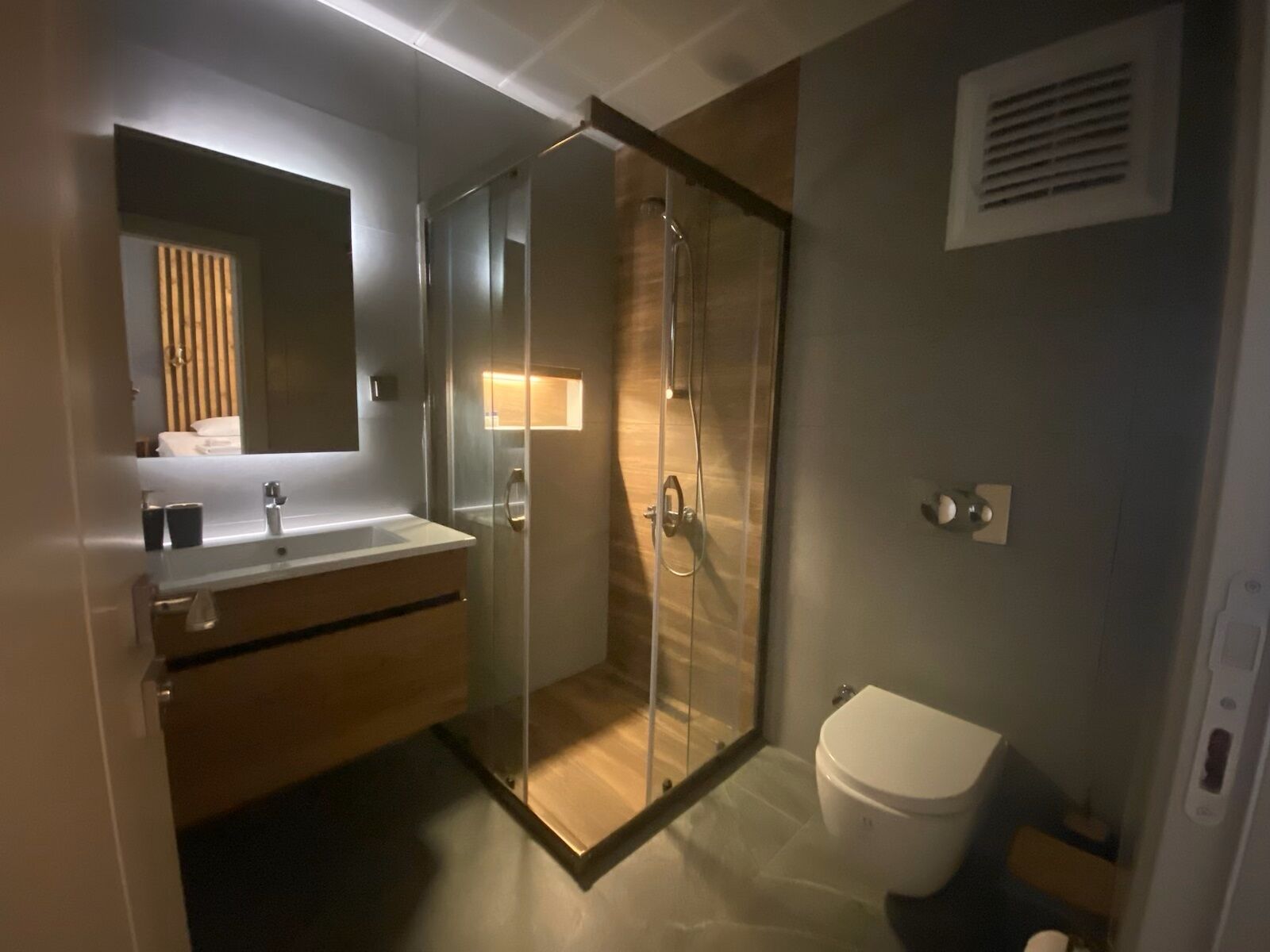 triple room, garden view | bathroom | shower, free toiletries, hair dryer, towels