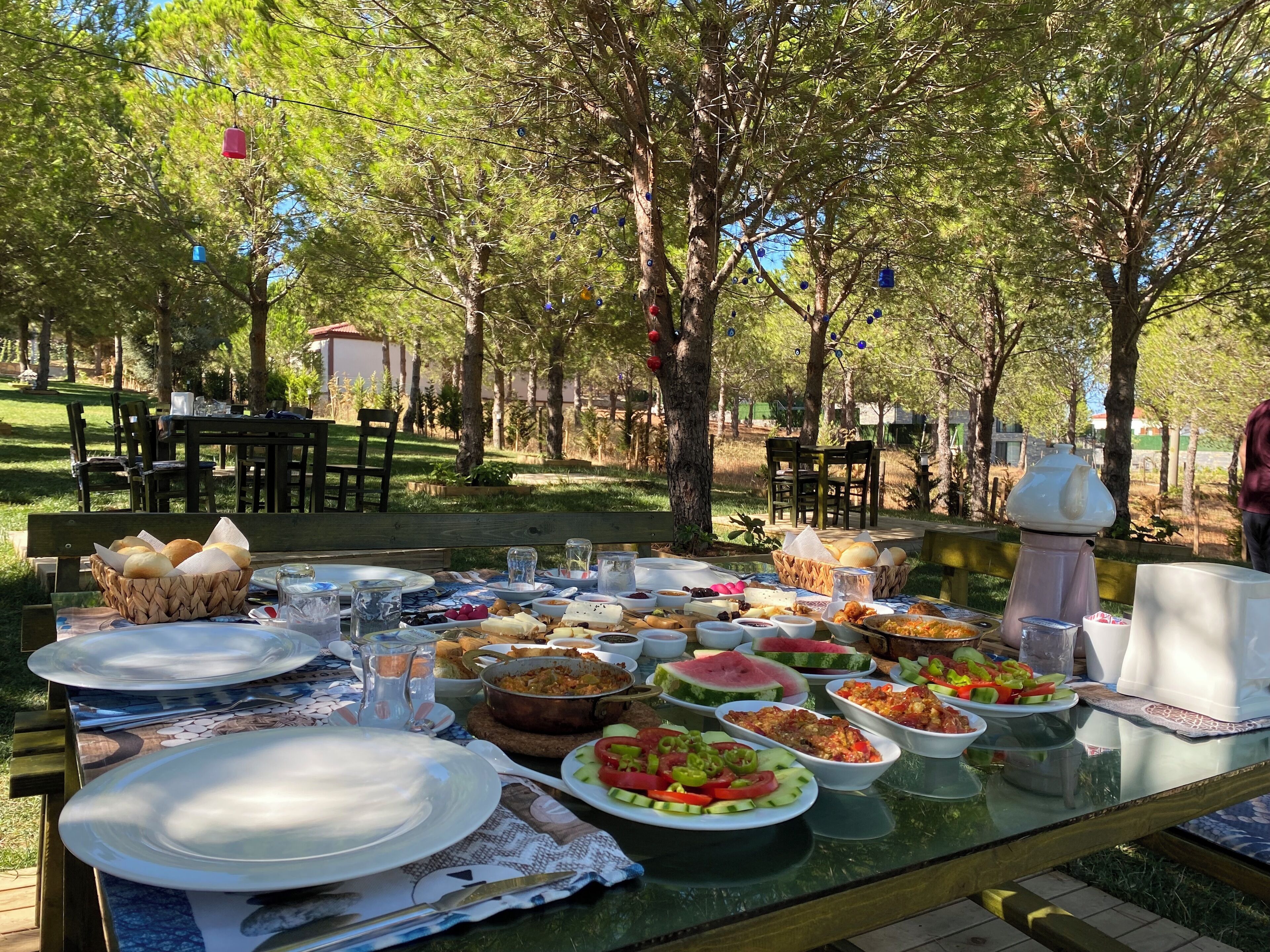 free daily cooked-to-order breakfast