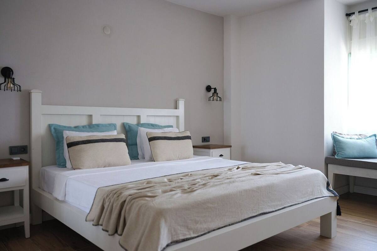 1 bedroom, WiFi (free), bed sheets