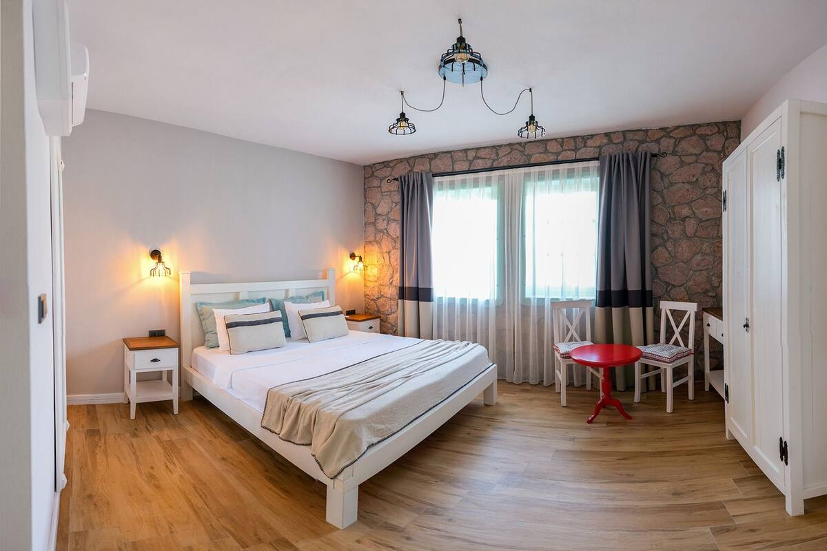 1 bedroom, WiFi (free), bed sheets