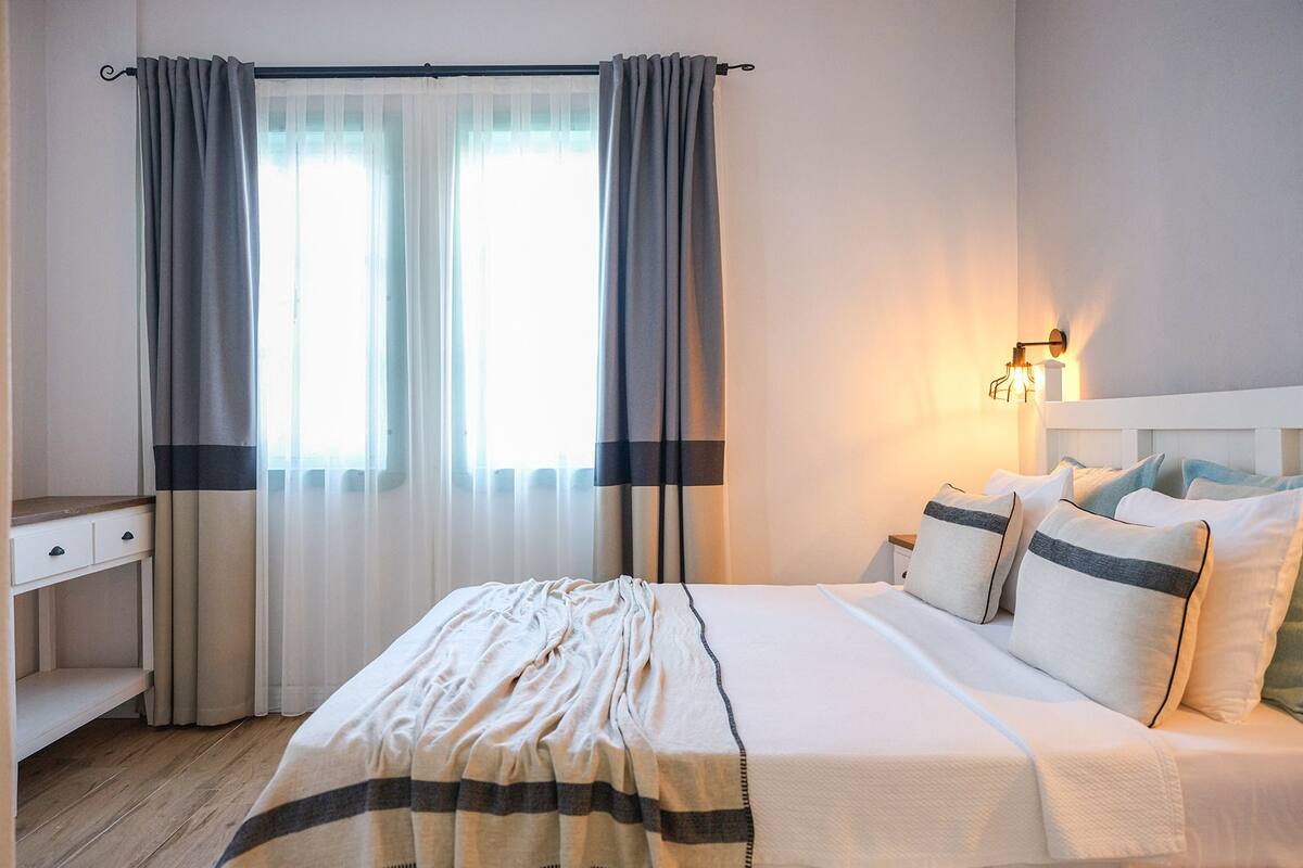 Room, Private Bathroom, Garden View | 1 bedroom, WiFi (free), bed sheets