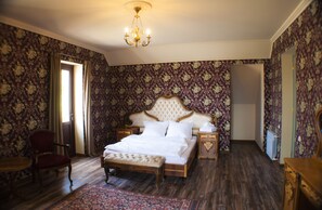 Luxury Double Room (Leonardo da Vicni) | Living area - Chateau Gabriel (Yerevan)