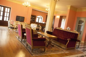 Interior entrance - Chateau Gabriel (Yerevan)