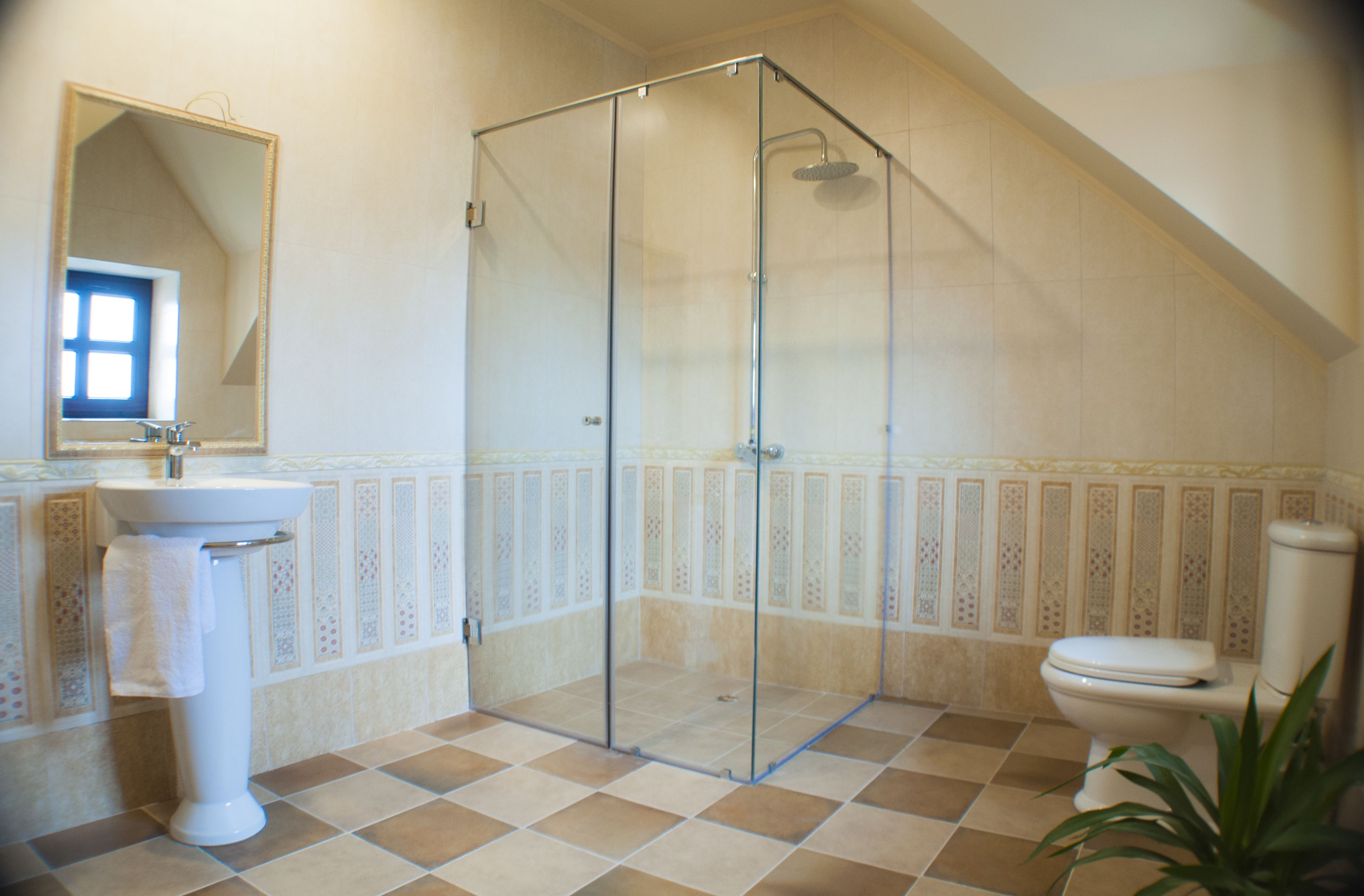 superior double room (renaissance) | bathroom shower