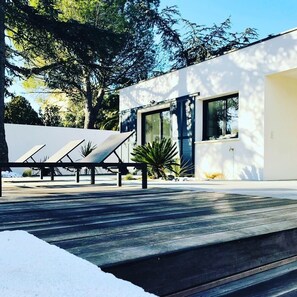 Superior Room, Pool View (Cèdre) | Terrace/patio - L'Oasis Vendargues (Vendargues)