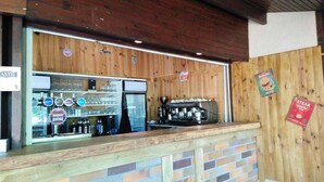 Bar (en el alojamiento)
