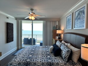 3 soverom, strykejern/-brett, wi-fi og sengetøy