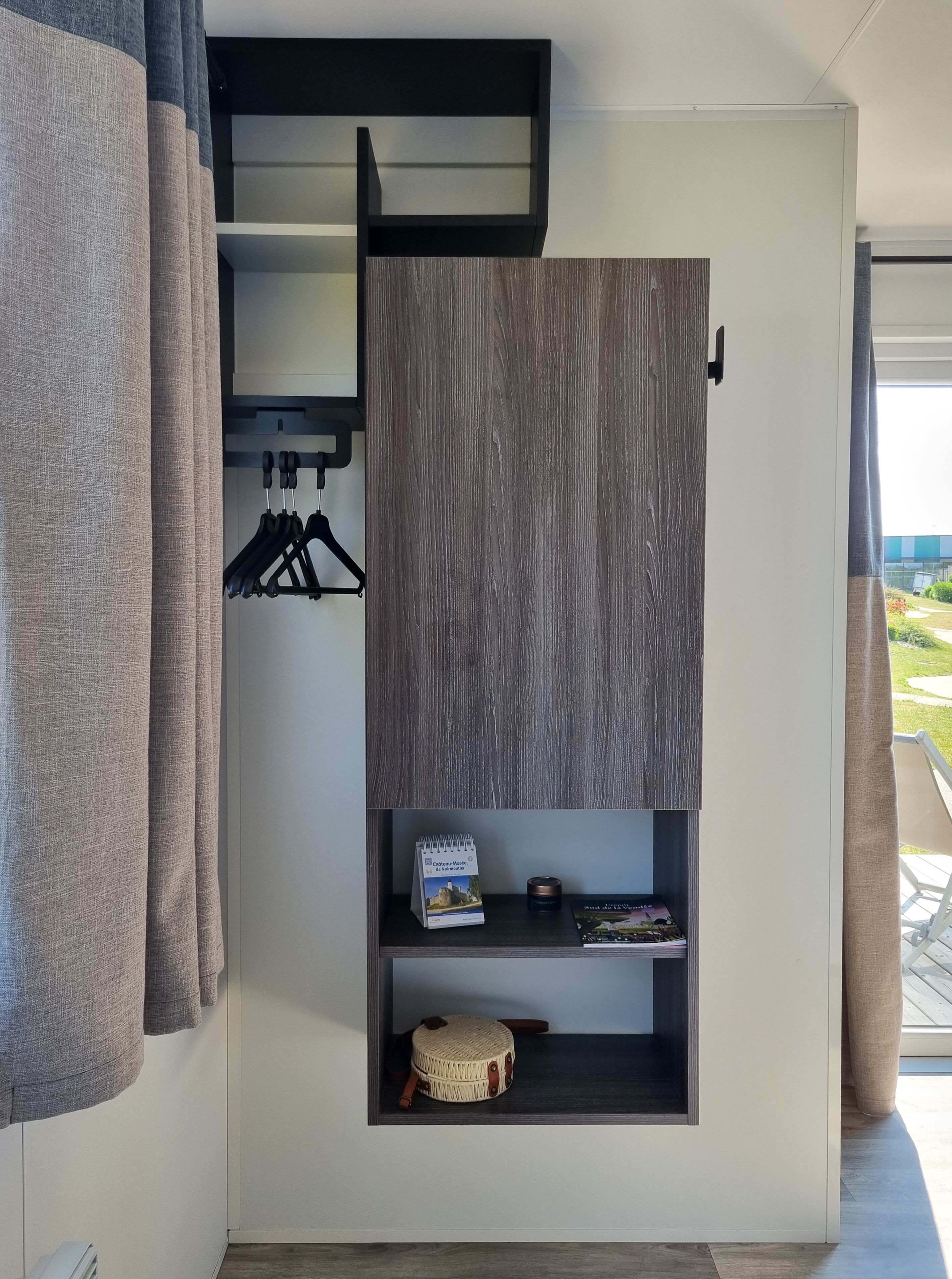 lodge familial (6 personnes) | in-room safe, soundproofing, free wifi, bed sheets