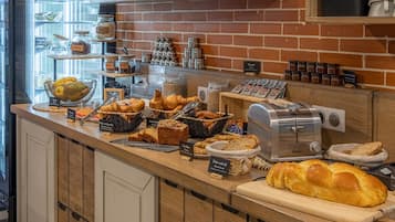 Desayuno buffet todos los días (con cargo)