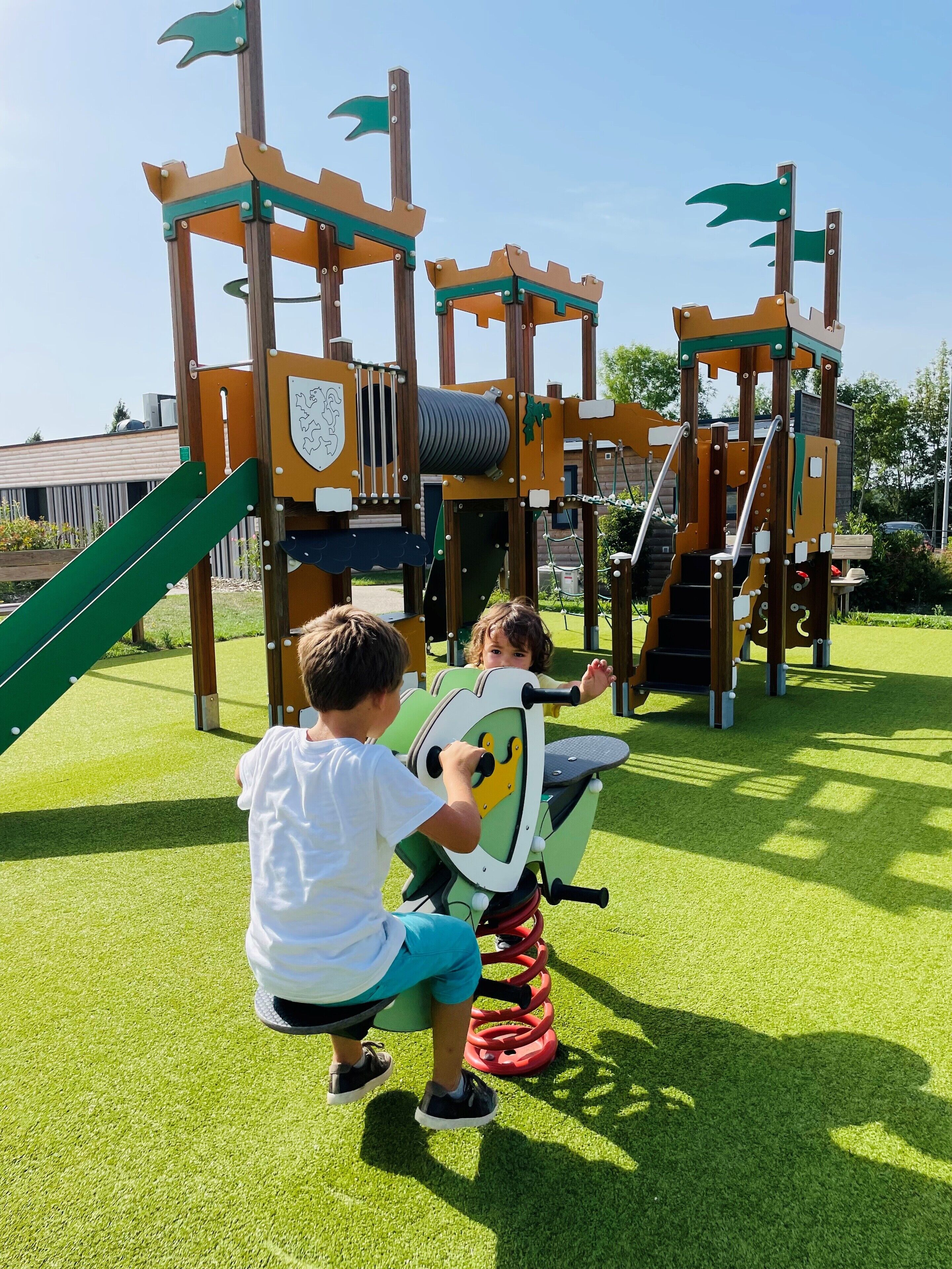 Children’s play area – outdoor