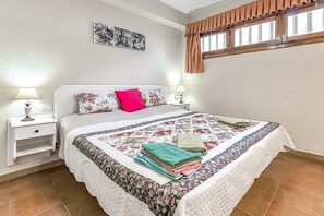 1 bedroom, in-room safe, iron/ironing board, free WiFi