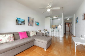 TV - 1 bdr apartment with heated pool, close to the beach, Complex Garden City (Costa Adeje)