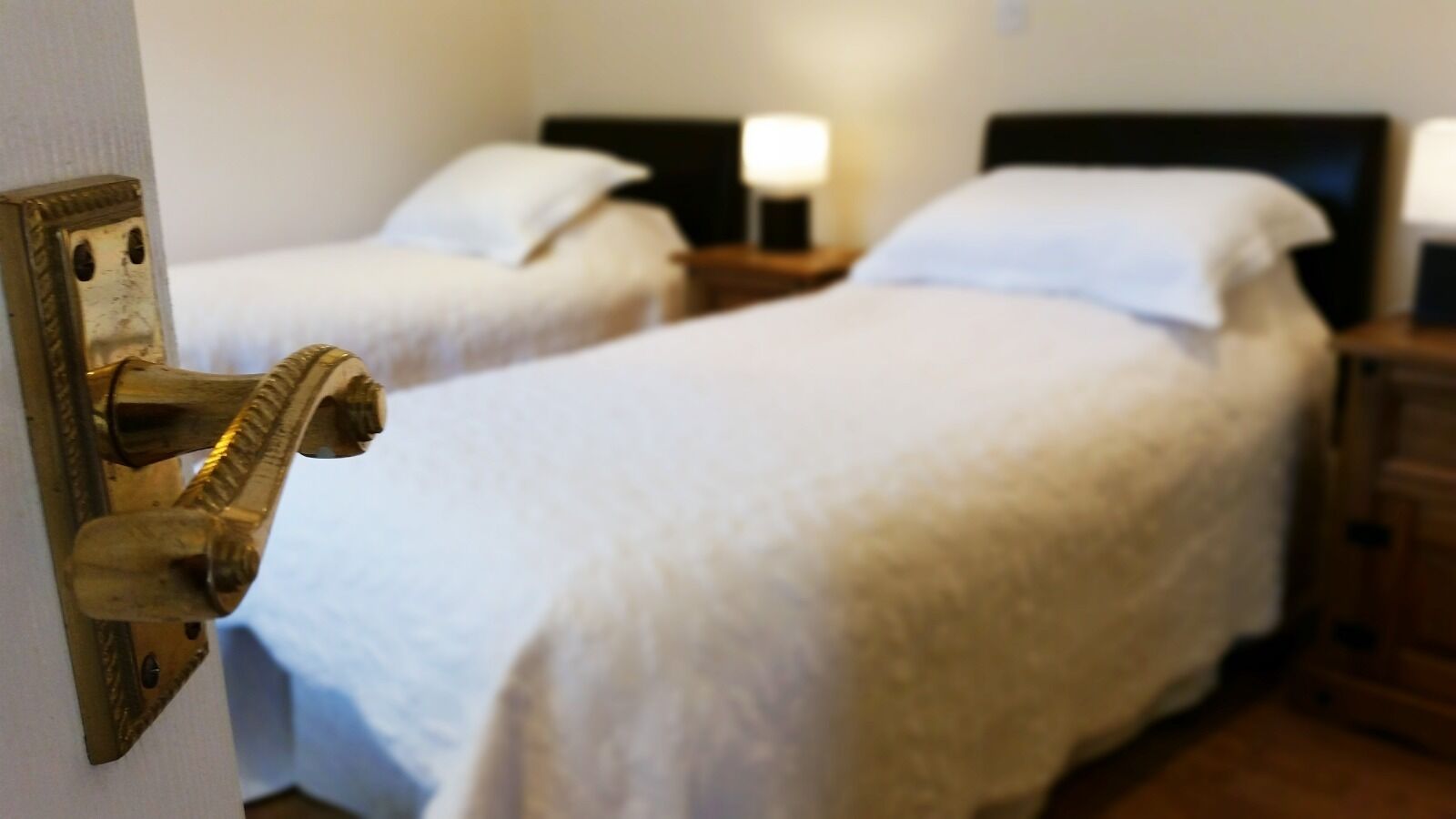 executive twin room | 1 bedroom, in-room safe, individually decorated, individually furnished