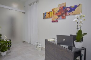 Interior - Better & Better (Palermo)