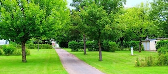 Camping du Lac de Villegusien