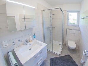 Unclassified image, 5 of 20, button