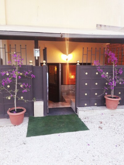 The golden brown luxury guesthouse