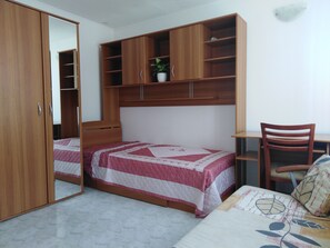 3 Schlafzimmer, Bügeleisen/Bügelbrett, WLAN