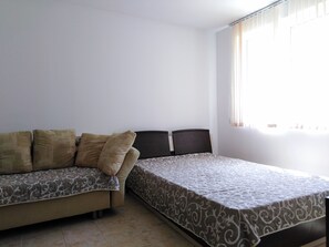 3 bedrooms, iron/ironing board, WiFi