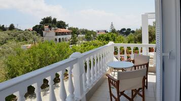 Family Apartment, Garden View | Garden view