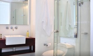 Hair dryer, towels, toilet paper - The best view of Cartagena (Cartagena)