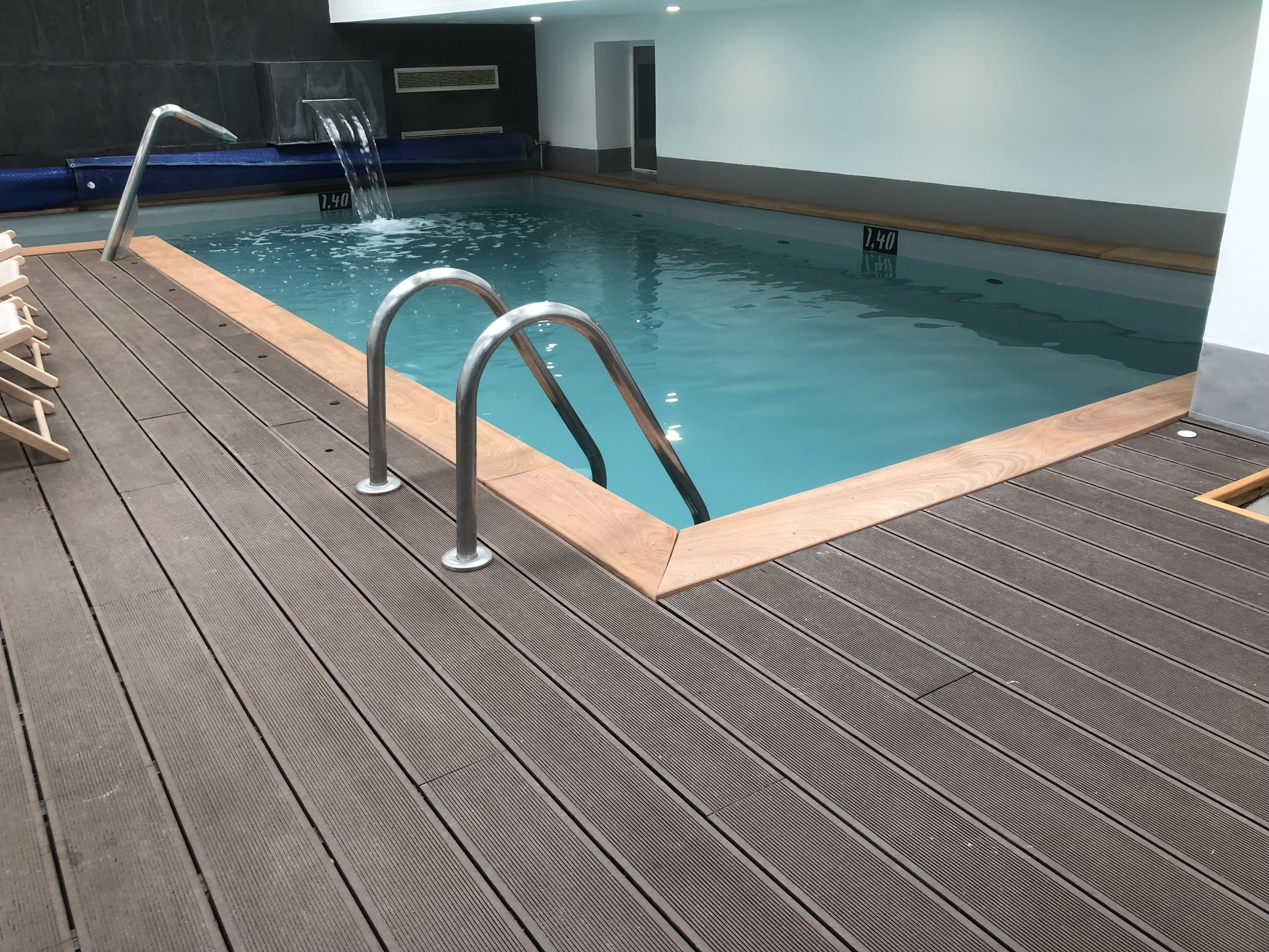 Piscine couverte, piscine extérieure