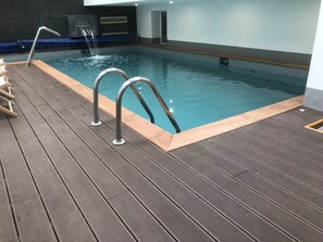 Indoor pool, outdoor pool - Hotel Spa Baie des Anges (Landeda)