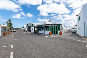 Exterior - Apartment "Casita Isabella" in Fishing Village Close to Beach and National Park (El Golfo Yaiza Lanzarote)