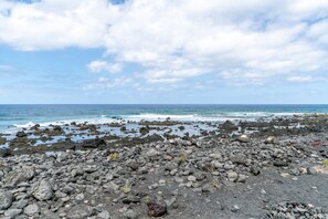 Beach nearby - Apartment "Casita Isabella" in Fishing Village Close to Beach and National Park (El Golfo Yaiza Lanzarote)