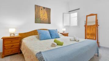 1 sovrum, strykjÀrn/strykbrÀda, gratis wi-fi och sÀngklÀder