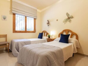 3 bedrooms, free internet