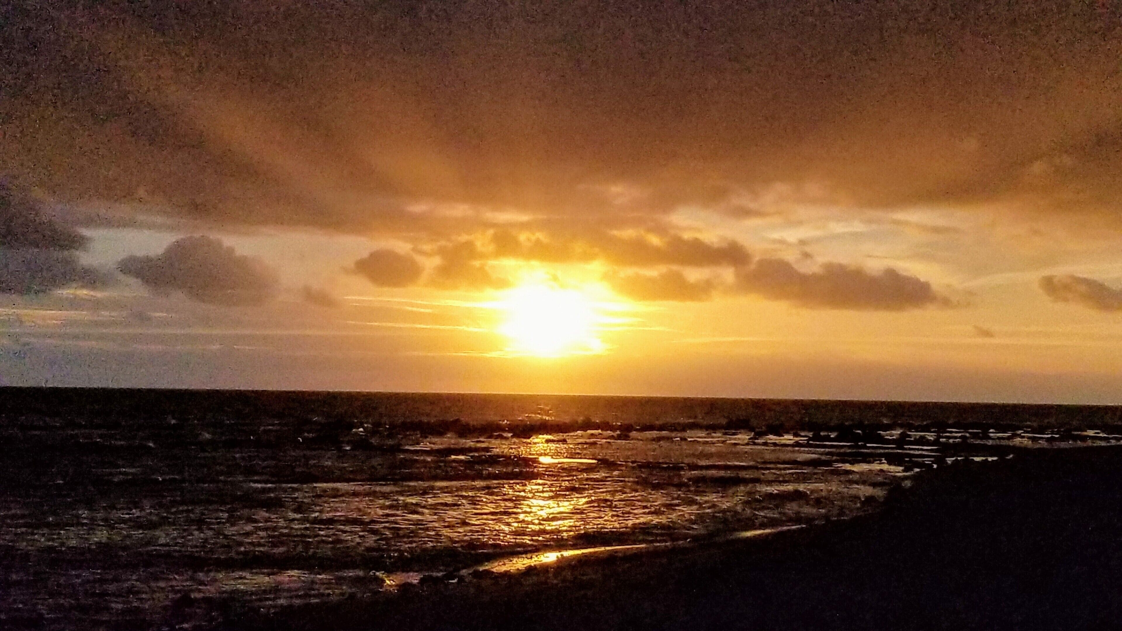 TIKI HALE LUA! Hawaiian paradise found at Keauhou Surf and Racquet Club!