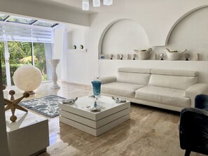 Exclusive Condo, Pool Access, Garden View | Living room | LED TV - Lovely Luxury Home Near the Beach, 10 ppl (Cancun)