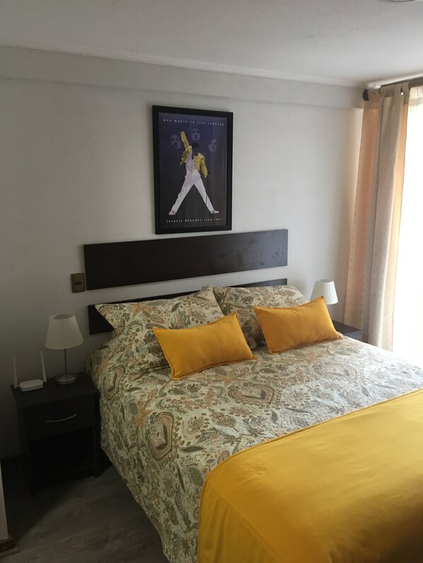 1 bedroom, free WiFi, bed sheets - Bohemian house Rhapsody (Santiago)