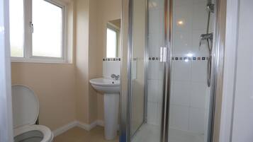 House, 4 Bedrooms | Bathroom