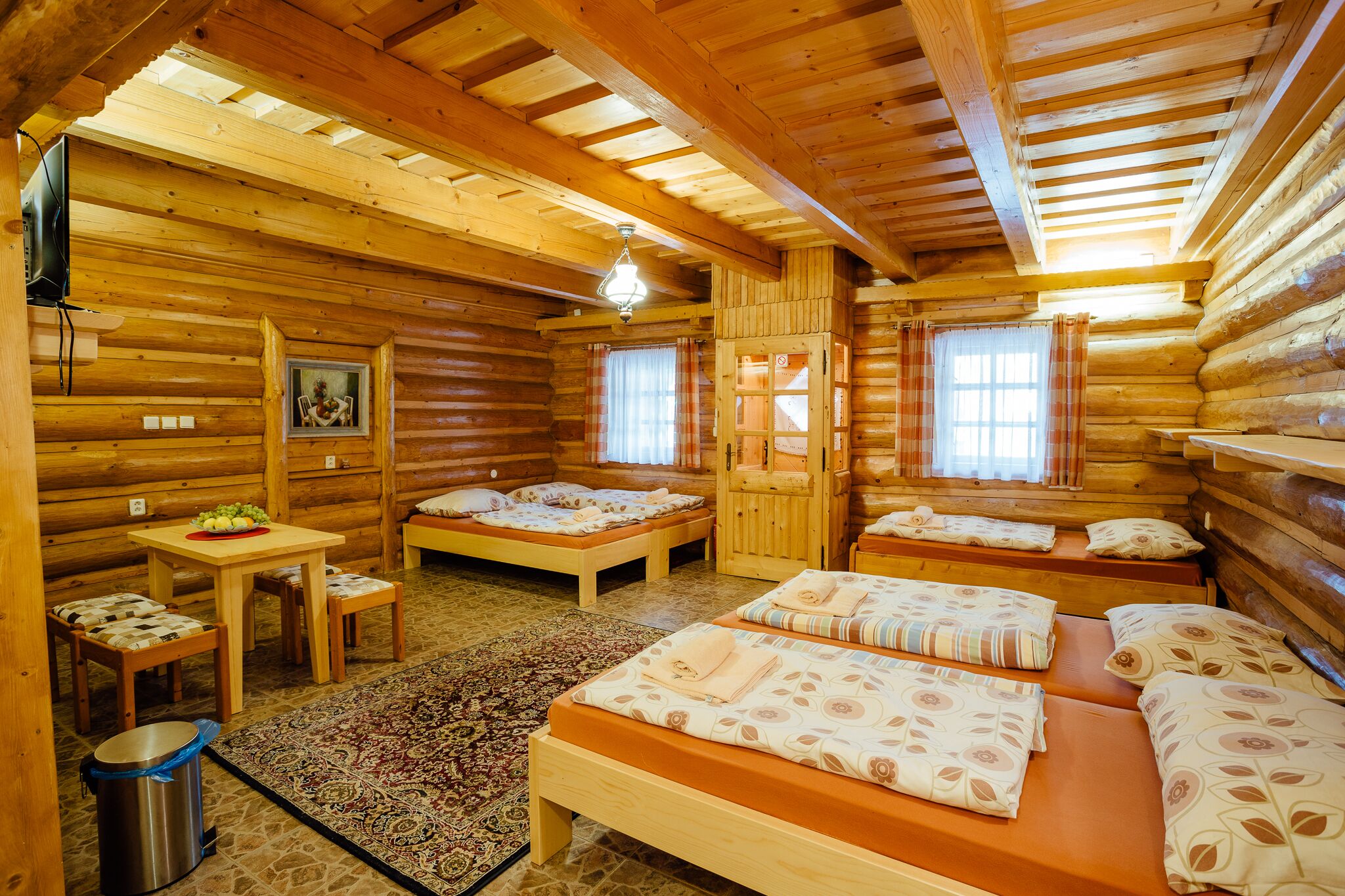 Free cots/infant beds, free WiFi, bed sheets
