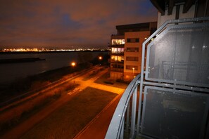 Exterior - 2 Beds Riverview HillHouse Apartment (London)