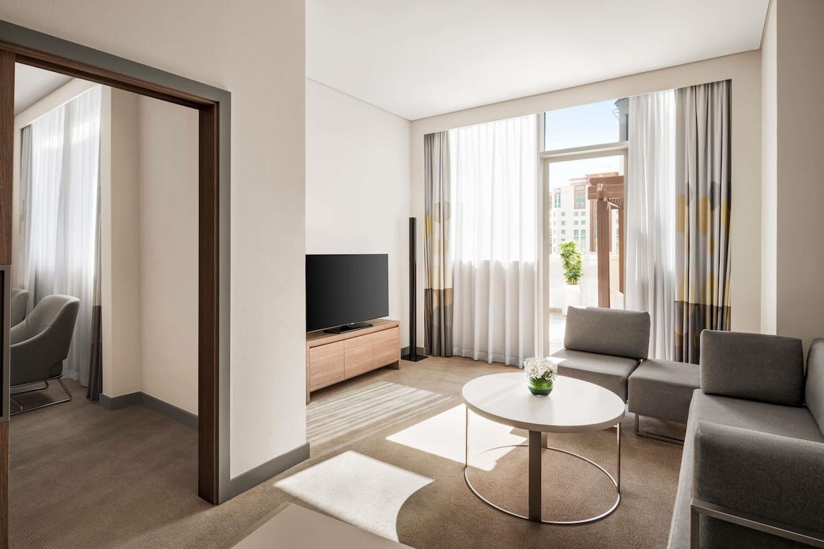 Executive Suite, 1 Double Bed with Sofa bed, Terrace | 1 bedroom, minibar, in-room safe, individually furnished
