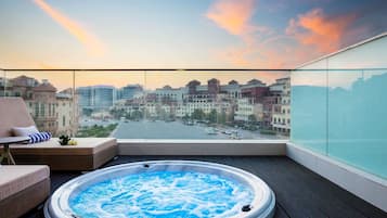 Suite ejecutiva, 1 cama matrimonial y sofá cama, Terraza | 1 habitación, minibar y caja de seguridad en la habitación